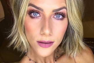 Giovanna Ewbank posta click de topless e recebe elogios - Área VIP