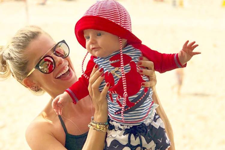 Karina Bacchi com o filho Enrico Karina Bacchi com o filho Enrico/Instagram