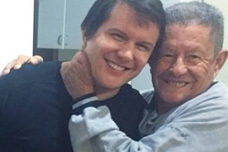 Giovani com o pai Giovani com o pai/Instagram