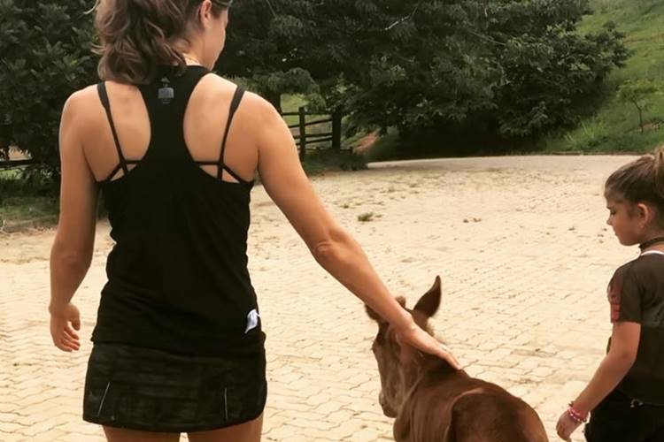 Grazi Massafera posta vídeo raro ao lado da filha – Veja!