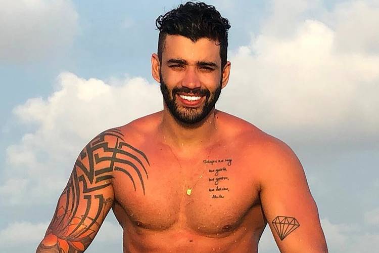 Gusttavo Lima detona seguidora após comentário em foto
