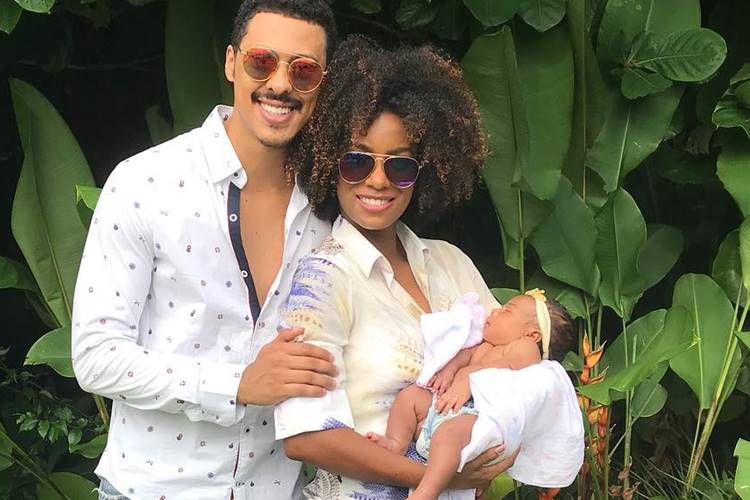 Ivi Pizzot com sua família Ivi Pizzot com sua família/Instagram
