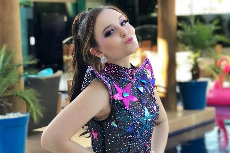 Larissa Manoela Comemora 13 Milhões Seguidores No Instagram Portal