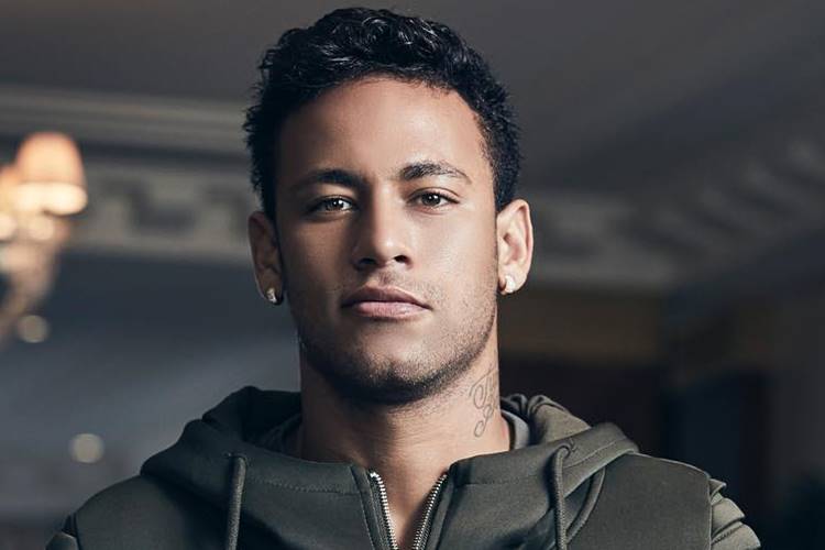Neymar fala sobre cenas quentes de Bruna Marquezine em novela