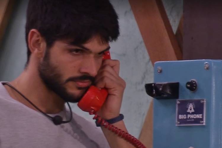 BBB18 - Lucas atende o Big Fone BBB18 - Lucas atende o Big Fone (Reprodução/TV Globo)