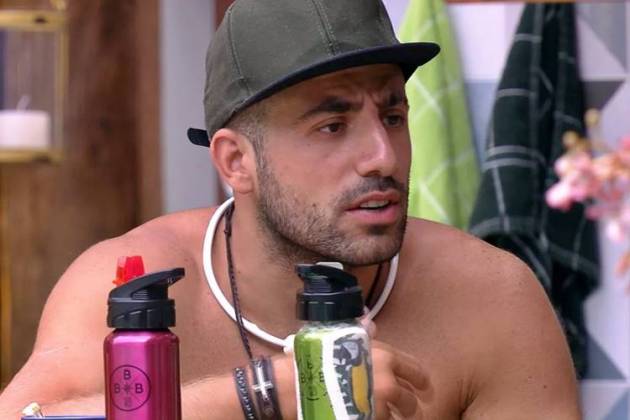 BBB18 - Kaysar BBB18: Kaysar recebe atendimento médico (Reprodução/TV Globo)
