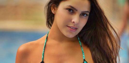 De biquíni, Emilly Araújo arranca suspiros dos seguidores/Instagram