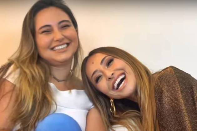 Sabrina Sato e irmã se emocionam ao contar suas maiores inspirações/Youtube