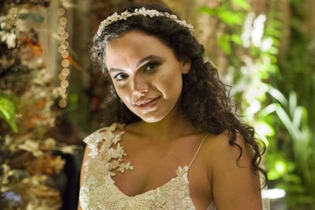 O Outro Lado do Paraiso - Cleo1 O Outro Lado do Paraiso - Casamento de Cleo (Globo/César Alves)O Outro Lado do Paraiso - Casamento de Cleo (Globo/César Alves)