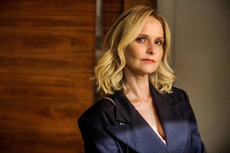 O Outro Lado do Paraíso: Fabiana será julgada por crime