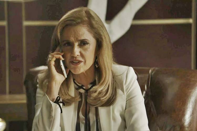 O Outro Lado do Paraíso: Sophia faz pedido a Renato