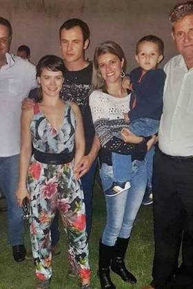 Sergio Guizé e Bianca Bin juntos em batizado/Instagram