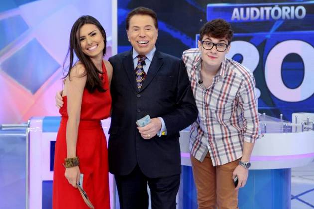 Silvio Santos com Nathalia Arcuri e Mateus Gonçalves Silvio Santos com Nathalia Arcuri e Mateus Gonçalves (Lourival Ribeiro/SBT)