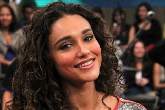 Débora Nascimento Débora Nascimento - Reprodução/TV Globo