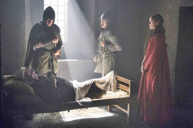 Deus Salve o Rei - Catarina reencontra Augusto (Reprodução/TV Globo)