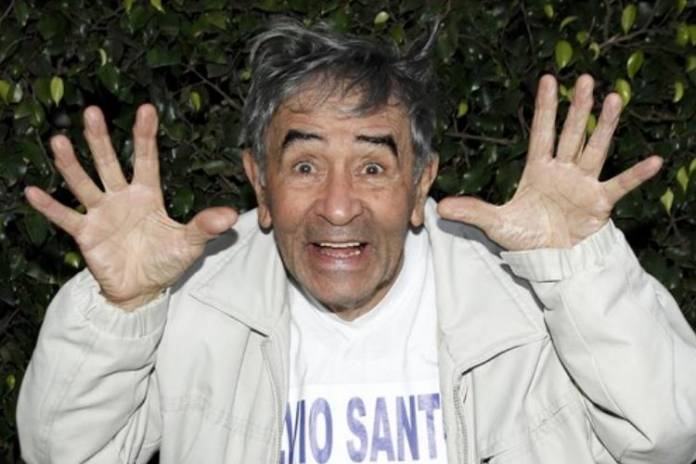 Ivo Holanda é ameaçado com faca durante pegadinha