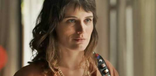 O Outro Lado do Paraíso: Clara surpreende ao assumir controle da mina de esmeraldas (Reprodução/TV Globo)