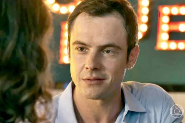 O Outro Lado do Paraiso - Gael O Outro Lado do Paraíso: Gael fica empolgado com revelação de Clara (Reprodução/TV Globo)