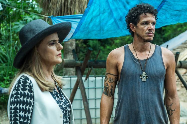 O Outro Lado do Paraíso: Sophia e Zé Victor enterram Mariano