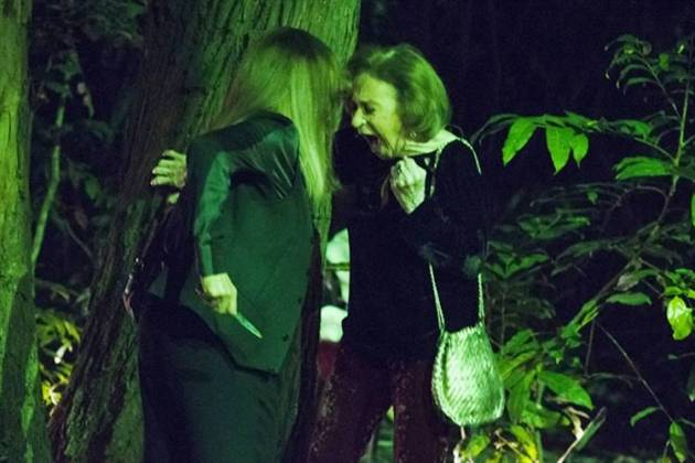 O Outro Lado do Paraiso - Sophia tenta matar Caetana O Outro Lado do Paraiso - Sophia tenta matar Caetana (Globo/Cesar Alves)