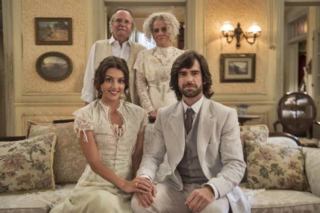 Orgulho e Paixão - Rômulo pede a mão de Cecília em casamento (Globo/Mauricio Fidalgo)