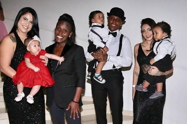 Pepê e Neném com as esposas e filhos/Instagram