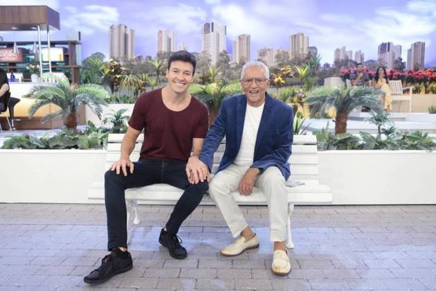 Rodrigo Faro e Carlos Alberto de Nóbrega (Eve Schwarz/SBT)