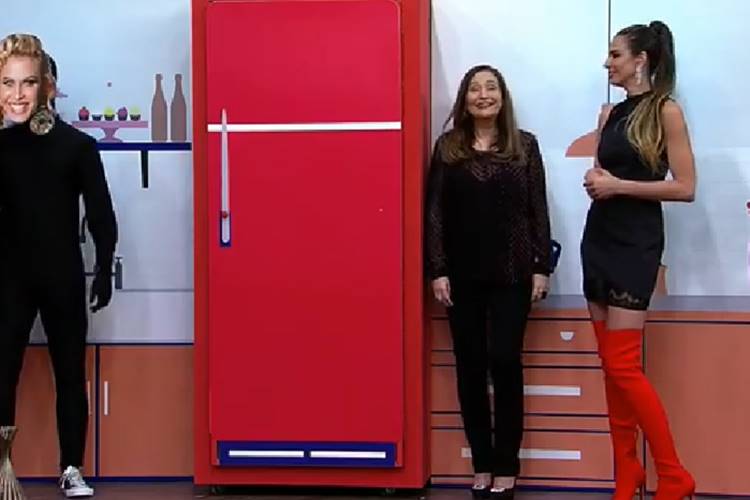 Sônia Abrão participa do ‘Luciana By Night’