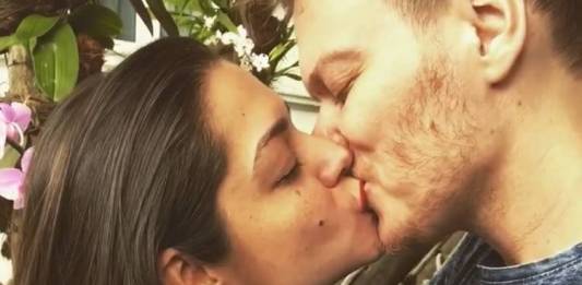 Thais Fersoza e Michel Teló se beijam para lançar desafio/Instagram