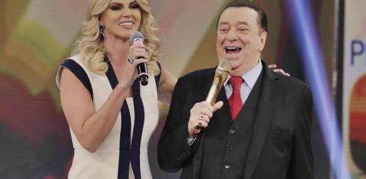 Val Marchiori alfineta famosos no 'Programa Raul Gil' (Rodrigo Belentani/SBT)