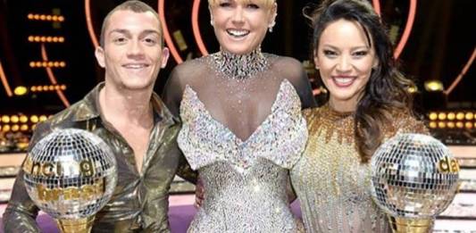 Xuxa com Geovana Tominaga e Lucas (Blad Meneghel)