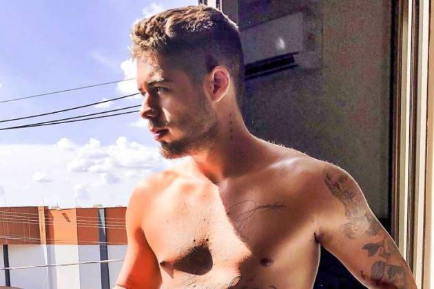 Zé Felipe Zé Felipe exibe tanquinho/Instagram