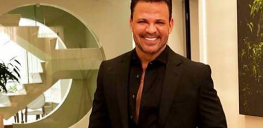 Eduardo Costa em culto evangélico/Instagram