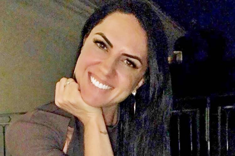 Graciele Lacerda posa agarradinha com a sogra e Zezé se declara