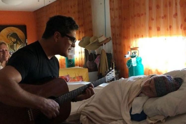 Junno Andrade, namorado de Xuxa, publica música em homenagem a dona Alda