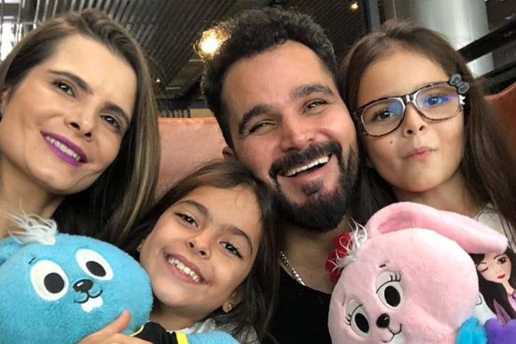 Na estrada, sertanejo Luciano Camargo revela como mata saudade da família
