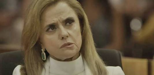 O Outro Lado do Paraiso - Sophia surpreende com revelação (Reprodução/TV Globo)