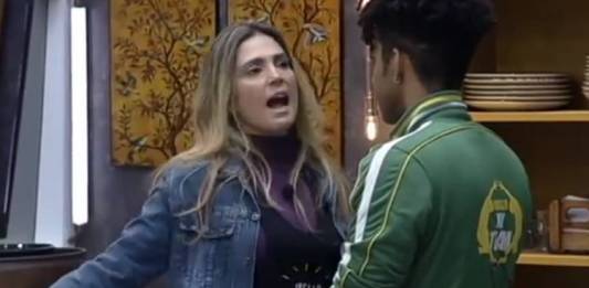 Power Couple - Nadja conta discussão para D Black (Reprodução/Record TV )