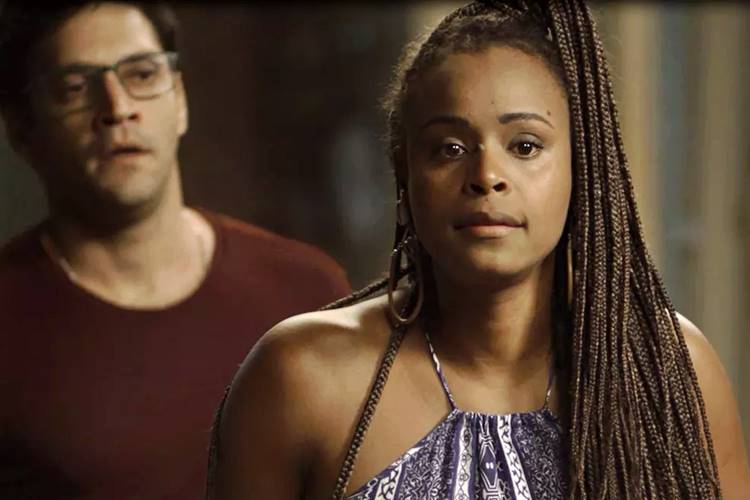 Segundo Sol: Doralice escuta segredo da família Falcão