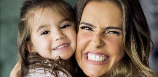 Deborah Secco e Maria Flor/Instagram