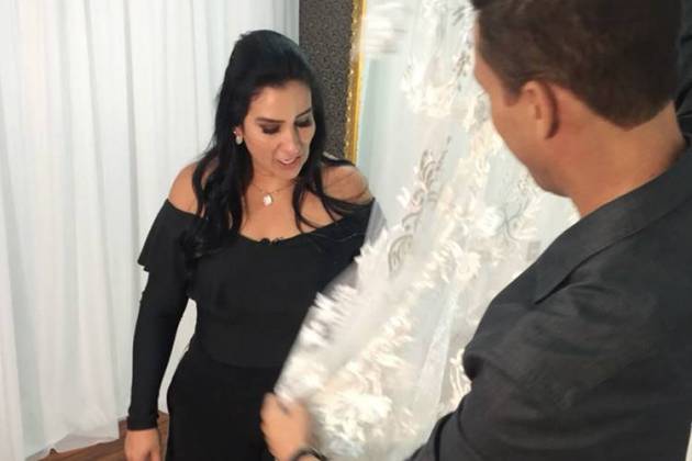 Fabiola Gadelha escolhe vestido de noiva (Divulgação)