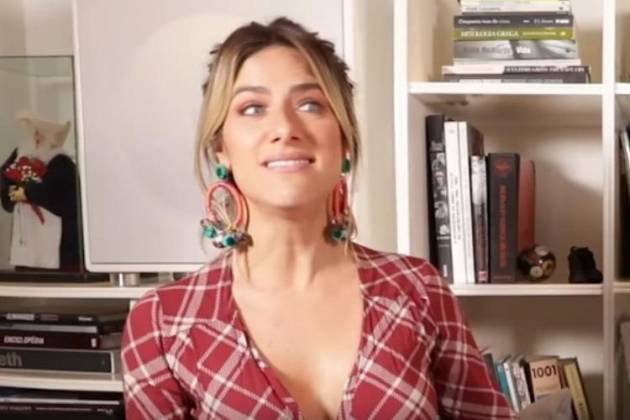 Giovanna Ewbank/YouTube
