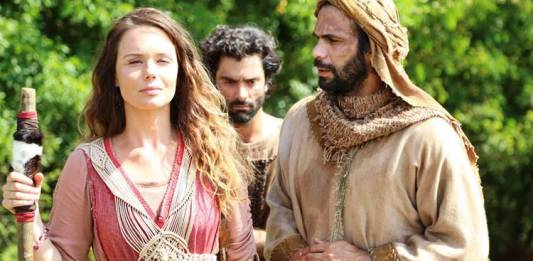 Lia - Raquel (Munir Chatack / Record TV)