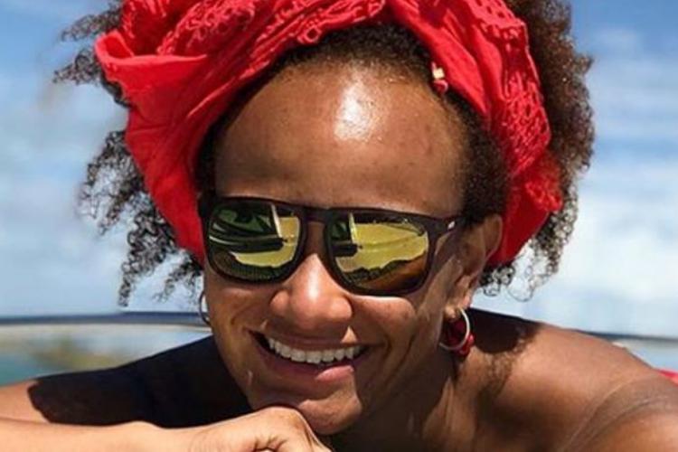 Veja o antes e depois de cantora após perda de 10 kg