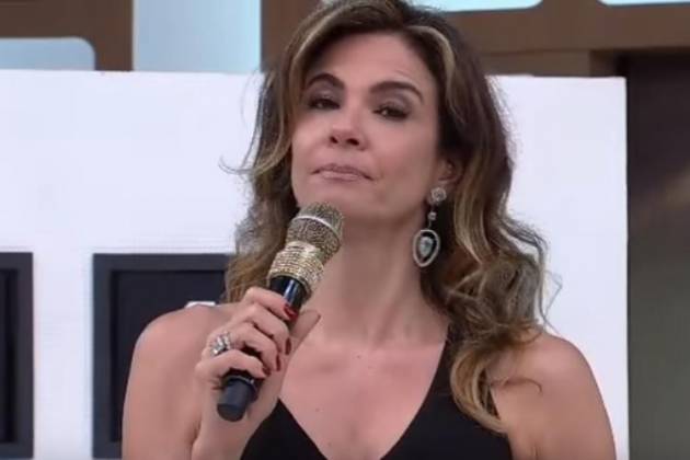 Luciana Gimenez - Reprodução/RedeTV