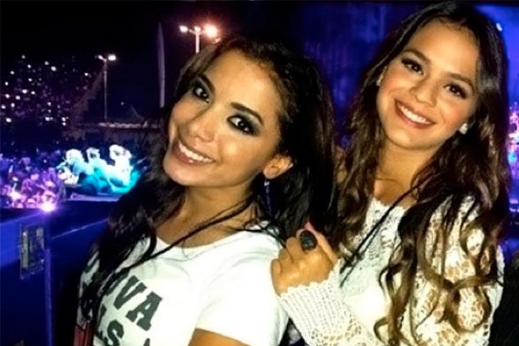 Bruna Marquezine curte post detonando Anitta