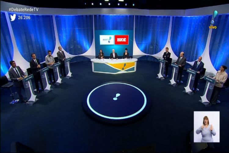 Debate presidencial na RedeTV! é marcado por gafe e acidente