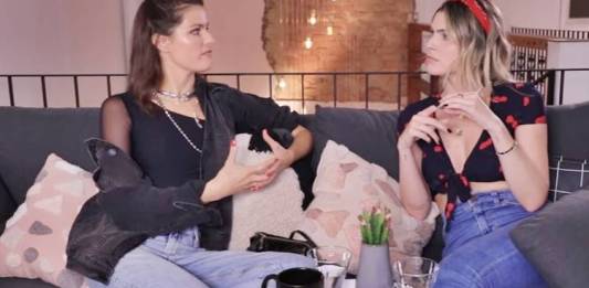 Isabeli Fontana e Julia Faria/Youtube