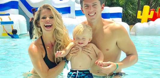 Karina Bacchi e Amaury Nunes com Enrico/Instagram