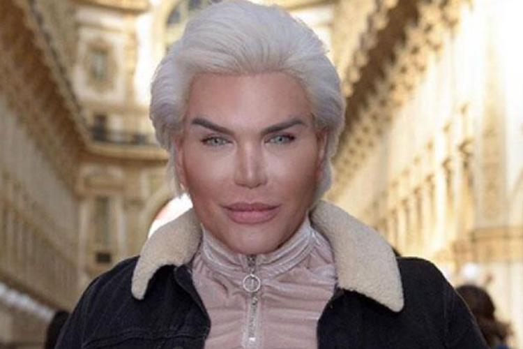 Modelo brasileiro é expulso do “Big Brother” na Inglaterra